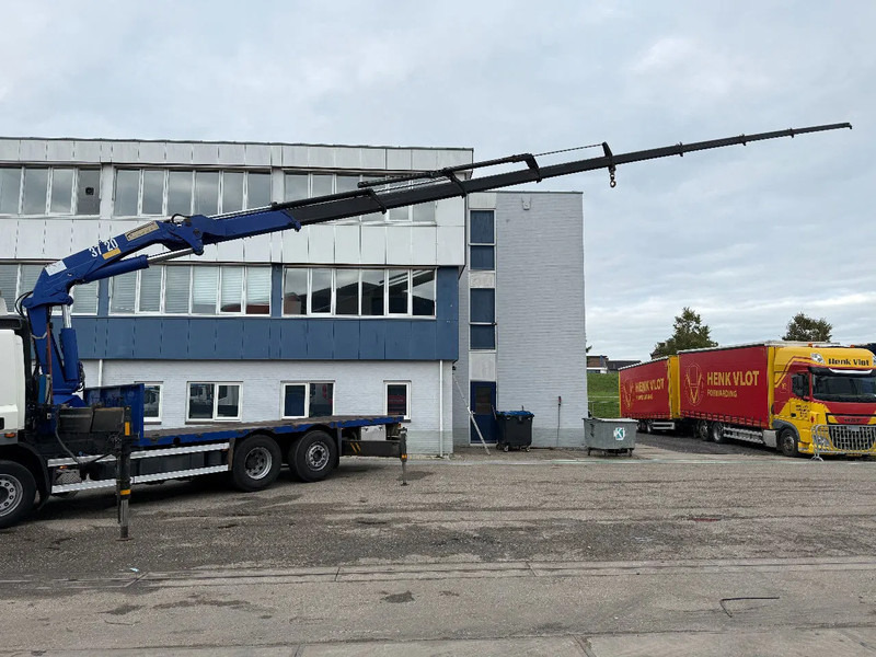 DAF CF 85.410 6X2 EURO 5 + HMF 37 TON/M + REMOTE CONTROL - Caminhão grua: foto 4 DAF CF 85.410 6X2 EURO 5 + HMF 37 TON/M + REMOTE CONTROL - Caminhão grua: foto 4