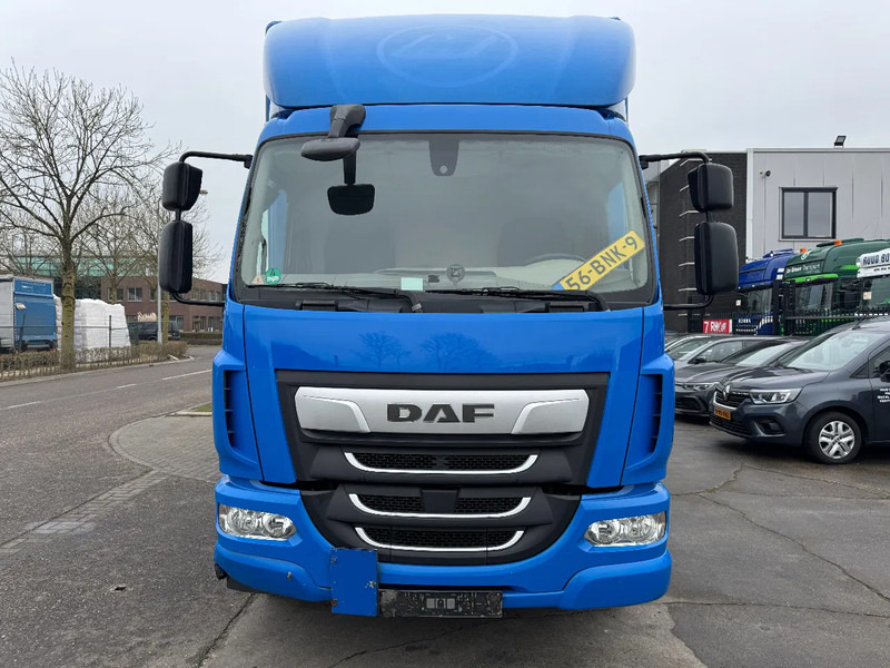 DAF LF 180 4X2 - EURO 6 + DHOLLANDIA LIFT - Caminhão furgão: foto 2 DAF LF 180 4X2 - EURO 6 + DHOLLANDIA LIFT - Caminhão furgão: foto 2