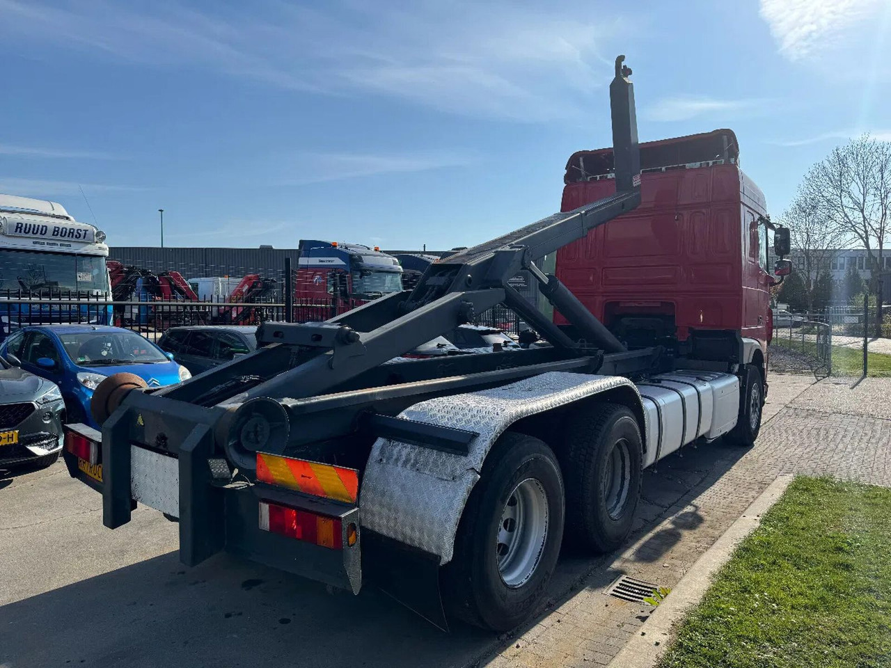 DAF XF 460 6X2 EURO 6 VDL HOOK 20T - Caminhão polibenne: foto 2 DAF XF 460 6X2 EURO 6 VDL HOOK 20T - Caminhão polibenne: foto 2