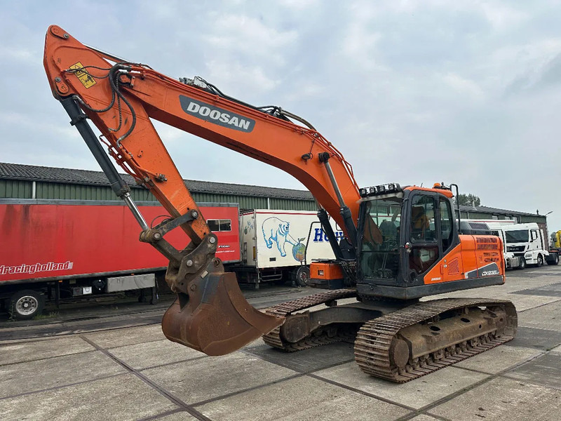 Doosan DX235LC 5 -  ONLY 4226 HOURS - - Escavadora de rastos: foto 3 Doosan DX235LC 5 -  ONLY 4226 HOURS - - Escavadora de rastos: foto 3