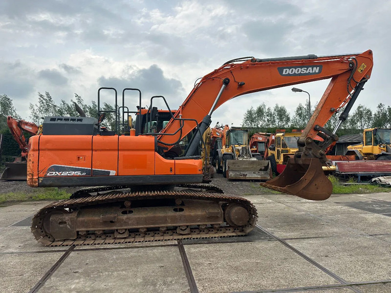 Doosan DX235LC 5 -  ONLY 4226 HOURS - - Escavadora de rastos: foto 2 Doosan DX235LC 5 -  ONLY 4226 HOURS - - Escavadora de rastos: foto 2