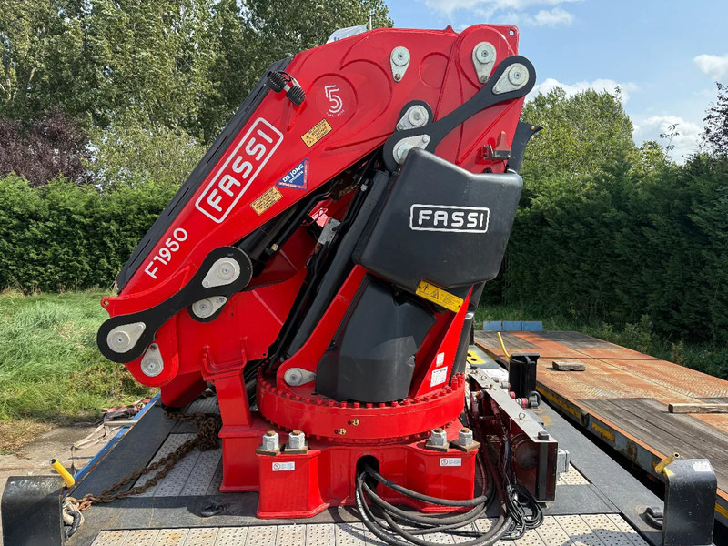 FASSI 8 x HYDR + 3 X MANUEL, REMOTE CONTROLE, WINCH 5630 KG, WITH SEPARATE BOX WITH HYDROVEN POWERPACK 30KW AND OIL TANK. F1950RAF 2. - Lança: foto 2 FASSI 8 x HYDR + 3 X MANUEL, REMOTE CONTROLE, WINCH 5630 KG, WITH SEPARATE BOX WITH HYDROVEN POWERPACK 30KW AND OIL TANK. F1950RAF 2. - Lança: foto 2