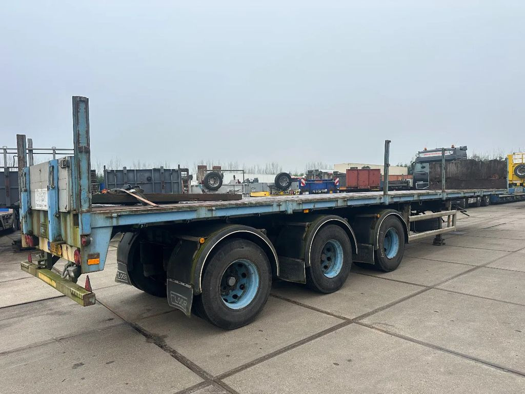 Floor LAST 2 AXLE STEERING, FIRST LIFT AXLE - Semi-reboque plataforma/ Caixa aberta: foto 5 Floor LAST 2 AXLE STEERING, FIRST LIFT AXLE - Semi-reboque plataforma/ Caixa aberta: foto 5