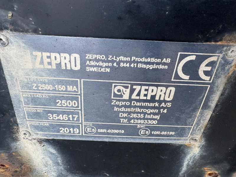 Locação de Krone SZ - 2 AXLE BPW + STEERING + ZEPRO Z 2500-150 MA LIFT Krone SZ - 2 AXLE BPW + STEERING + ZEPRO Z 2500-150 MA LIFT: foto 11 Locação de Krone SZ - 2 AXLE BPW + STEERING + ZEPRO Z 2500-150 MA LIFT Krone SZ - 2 AXLE BPW + STEERING + ZEPRO Z 2500-150 MA LIFT: foto 11