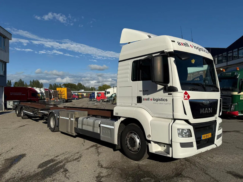 MAN TGS 18.420 EURO 6 + KRONE 2 AXLE + 2x DHOLLANDIA LIFT - Caminhão transportador de contêineres/ Caixa móvel: foto 3 MAN TGS 18.420 EURO 6 + KRONE 2 AXLE + 2x DHOLLANDIA LIFT - Caminhão transportador de contêineres/ Caixa móvel: foto 3