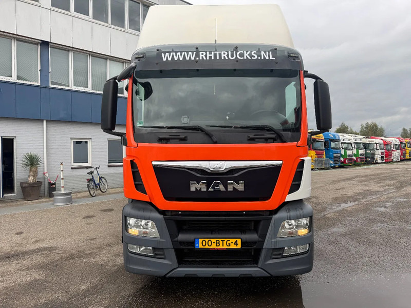 MAN TGS 26.440 6X2 EURO 6 THERMO KING + LOAD LIFT - Caminhão frigorífico: foto 2 MAN TGS 26.440 6X2 EURO 6 THERMO KING + LOAD LIFT - Caminhão frigorífico: foto 2