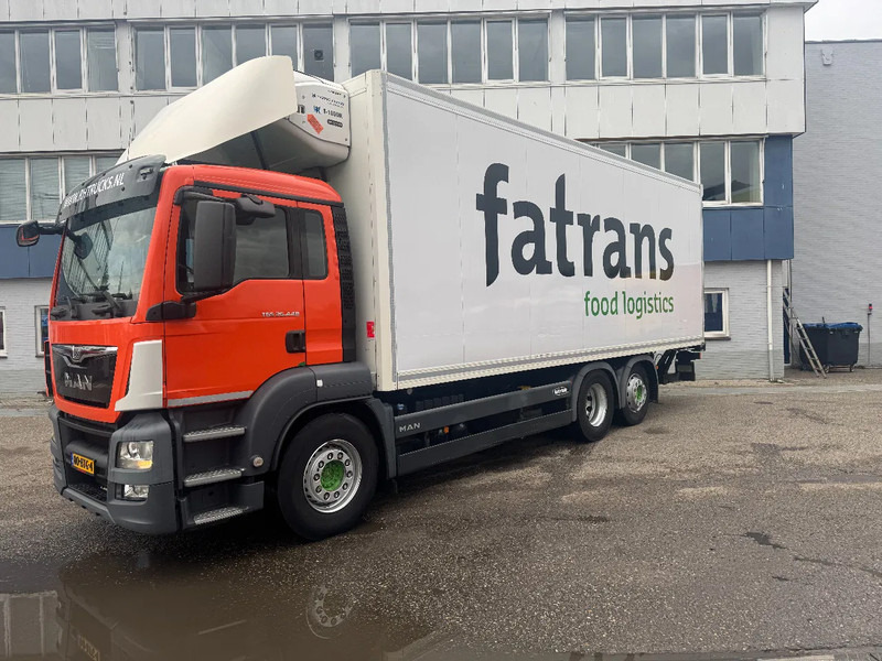MAN TGS 26.440 6X2 EURO 6 THERMO KING + LOAD LIFT - Caminhão frigorífico: foto 1 MAN TGS 26.440 6X2 EURO 6 THERMO KING + LOAD LIFT - Caminhão frigorífico: foto 1