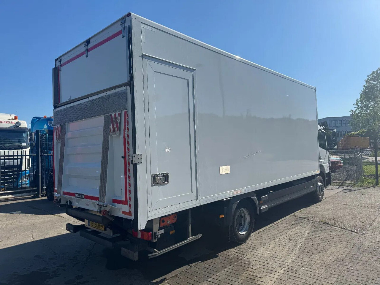 Mercedes-Benz Atego 1224 4X2 EURO 6 CARGOLOCK BOX TÜV 09-2025 - Caminhão furgão: foto 5 Mercedes-Benz Atego 1224 4X2 EURO 6 CARGOLOCK BOX TÜV 09-2025 - Caminhão furgão: foto 5