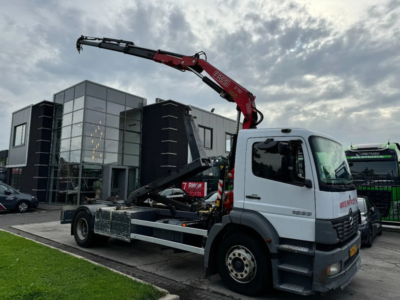 Mercedes-Benz Atego 1923 + 2011 FASSI F110 + 2011 VDS HOOKLIFT - Caminhão grua: foto 1 Mercedes-Benz Atego 1923 + 2011 FASSI F110 + 2011 VDS HOOKLIFT - Caminhão grua: foto 1