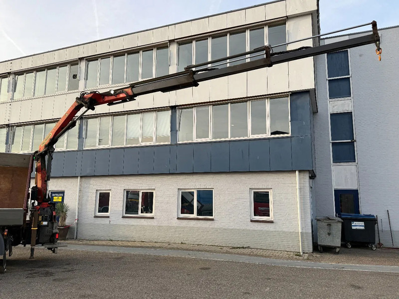 Scania G370 4X4 EURO 6 + 3-SIDE TIPPER + PALFINGER PK9002 + REMOTE - Caminhão grua: foto 4 Scania G370 4X4 EURO 6 + 3-SIDE TIPPER + PALFINGER PK9002 + REMOTE - Caminhão grua: foto 4