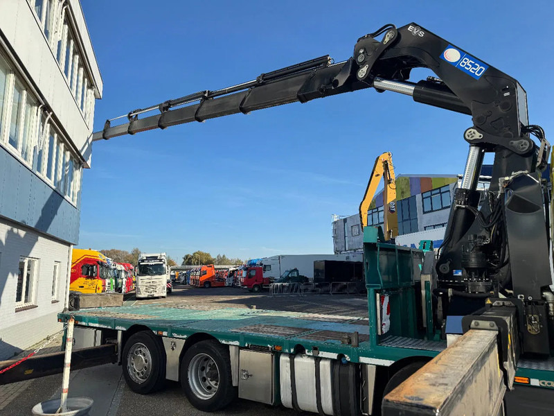 Scania G440 8X2 EURO 6 HMF 8520 + REMOTE CONTROL TWISTLOCKS - Caminhão grua: foto 4 Scania G440 8X2 EURO 6 HMF 8520 + REMOTE CONTROL TWISTLOCKS - Caminhão grua: foto 4