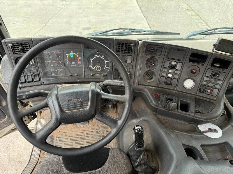 Camião de caixa aberta/ Plataforma, Caminhão grua Scania P124-360 6X4 EURO 2 HIAB 200 C-5 ALL 2000: foto 17