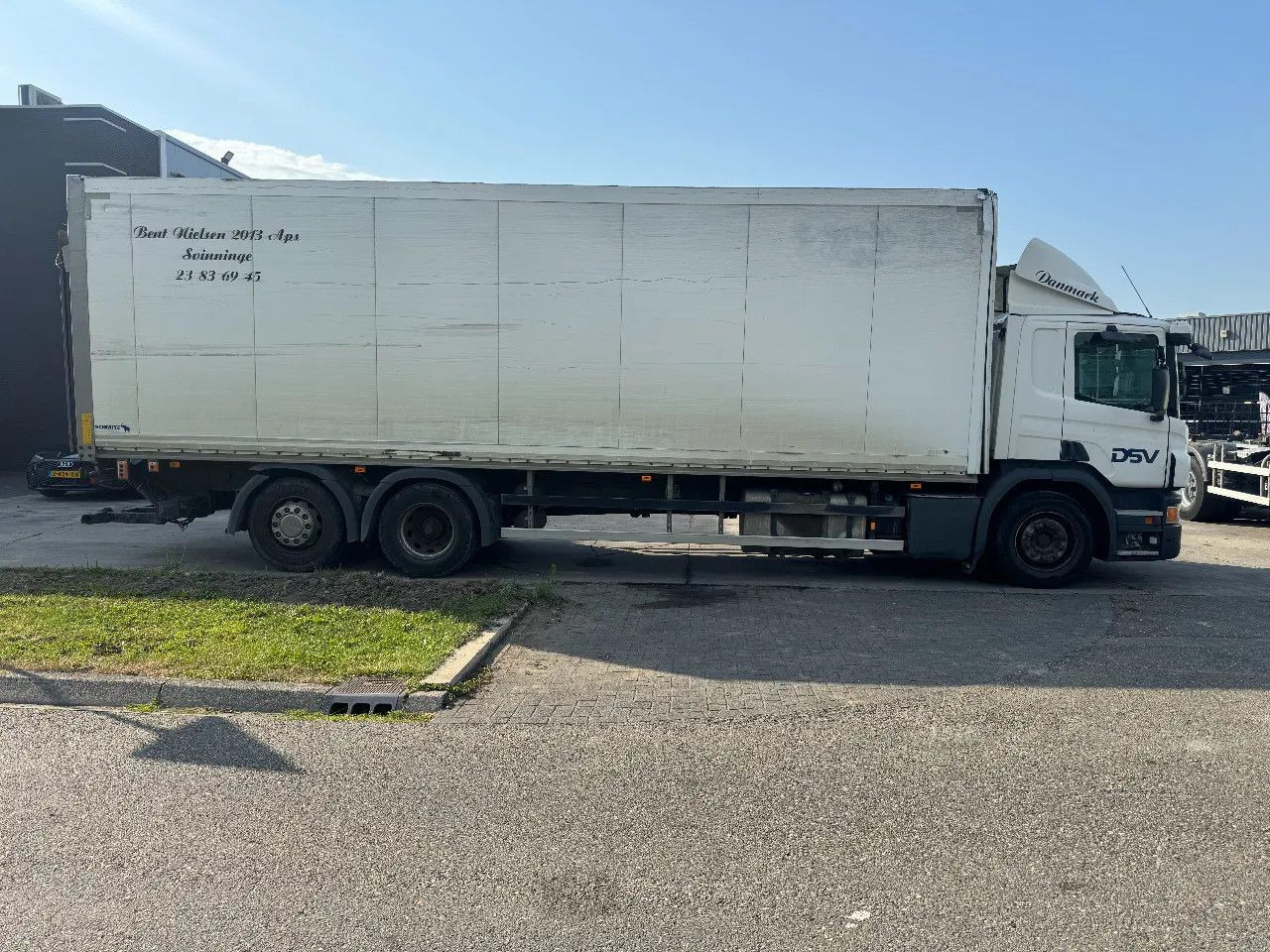 Scania P280 6X2 SCHMITZ BOX + ZEPRO 2000KG LIFT EURO 6 - Caminhão furgão: foto 4 Scania P280 6X2 SCHMITZ BOX + ZEPRO 2000KG LIFT EURO 6 - Caminhão furgão: foto 4