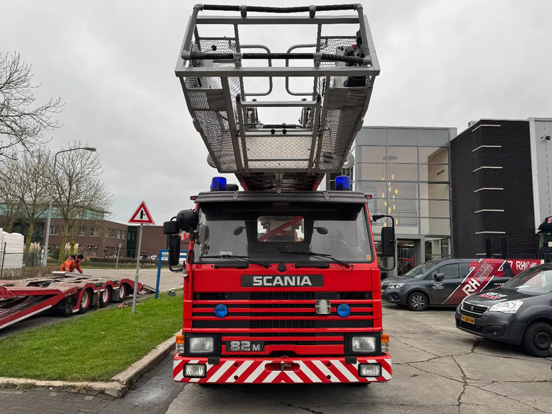Scania P82 4X2 - FIRE TRUCK - 30M LIFT - Carro de bombeiro: foto 2 Scania P82 4X2 - FIRE TRUCK - 30M LIFT - Carro de bombeiro: foto 2