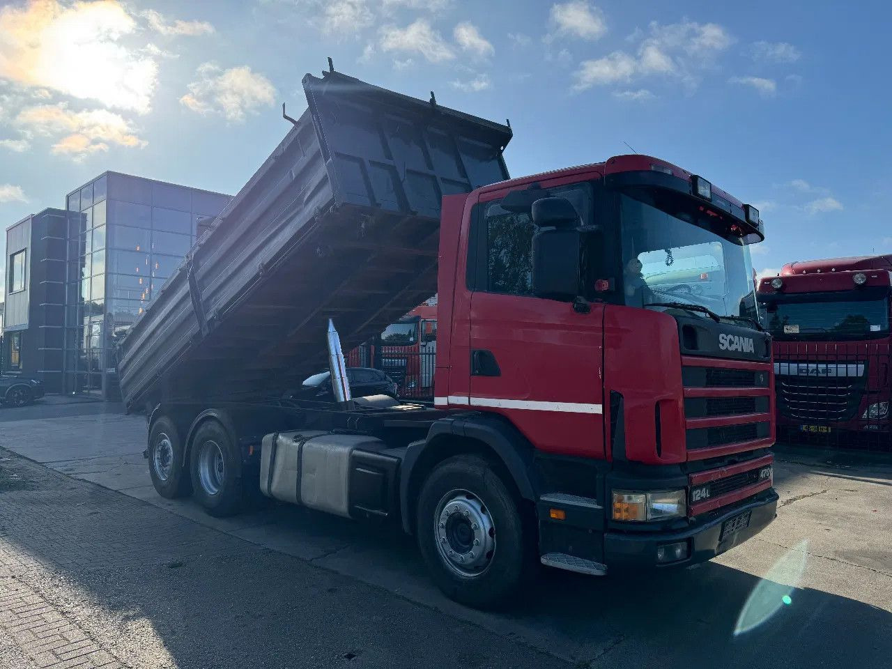 Scania R124-470 6X2 KIPPER EURO 3 - Caminhão basculante: foto 3 Scania R124-470 6X2 KIPPER EURO 3 - Caminhão basculante: foto 3