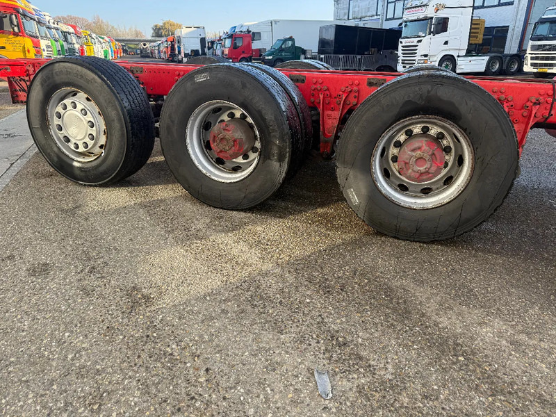 Scania R730 V8 NGS 8X4 EURO 6 + RETARDER - BIG AXLES - Caminhão chassi: foto 4 Scania R730 V8 NGS 8X4 EURO 6 + RETARDER - BIG AXLES - Caminhão chassi: foto 4