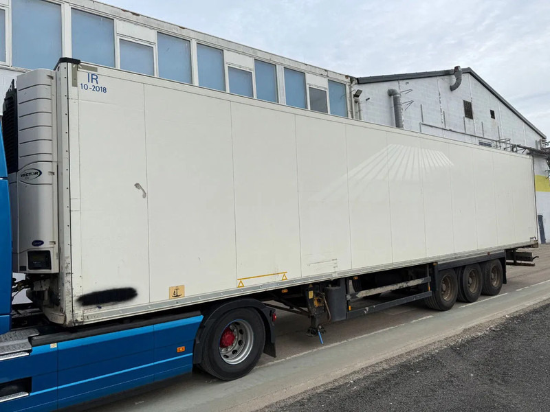 Schmitz Cargobull Schmitz Cargobull PRICES FROM €6950 TO €8950,- 40 X CARRIER 1850 MT D/E SAF AXELS - Semireboque frigorífico: foto 2 Schmitz Cargobull Schmitz Cargobull PRICES FROM €6950 TO €8950,- 40 X CARRIER 1850 MT D/E SAF AXELS - Semireboque frigorífico: foto 2