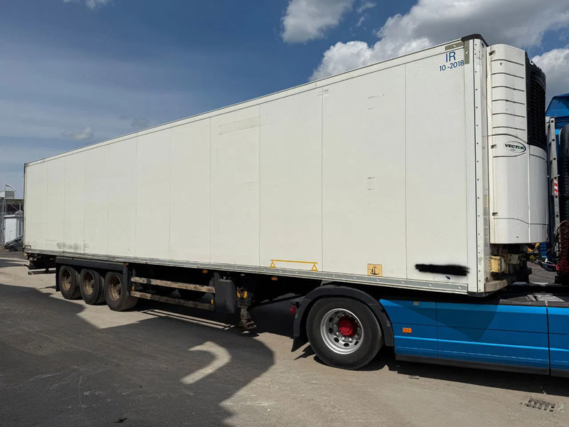 Schmitz Cargobull Schmitz Cargobull PRICES FROM €6950 TO €8950,- 40 X CARRIER 1850 MT D/E SAF AXELS - Semireboque frigorífico: foto 3 Schmitz Cargobull Schmitz Cargobull PRICES FROM €6950 TO €8950,- 40 X CARRIER 1850 MT D/E SAF AXELS - Semireboque frigorífico: foto 3