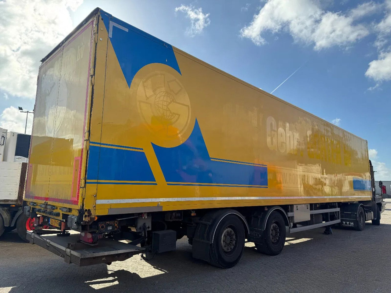 System Trailer TFSH 18 TRPLY - 2 AXLE SAF + STEE - Semireboque furgão: foto 2 System Trailer TFSH 18 TRPLY - 2 AXLE SAF + STEE - Semireboque furgão: foto 2