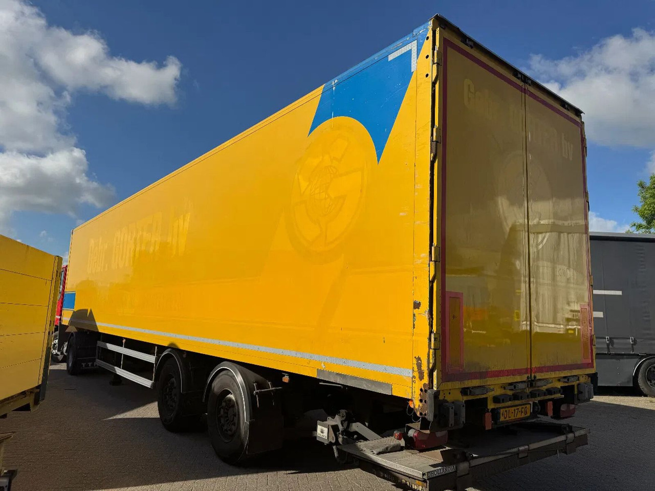 System Trailer TFSH 18 TRPLY - 2 AXLE SAF + STEE - Semireboque furgão: foto 4 System Trailer TFSH 18 TRPLY - 2 AXLE SAF + STEE - Semireboque furgão: foto 4