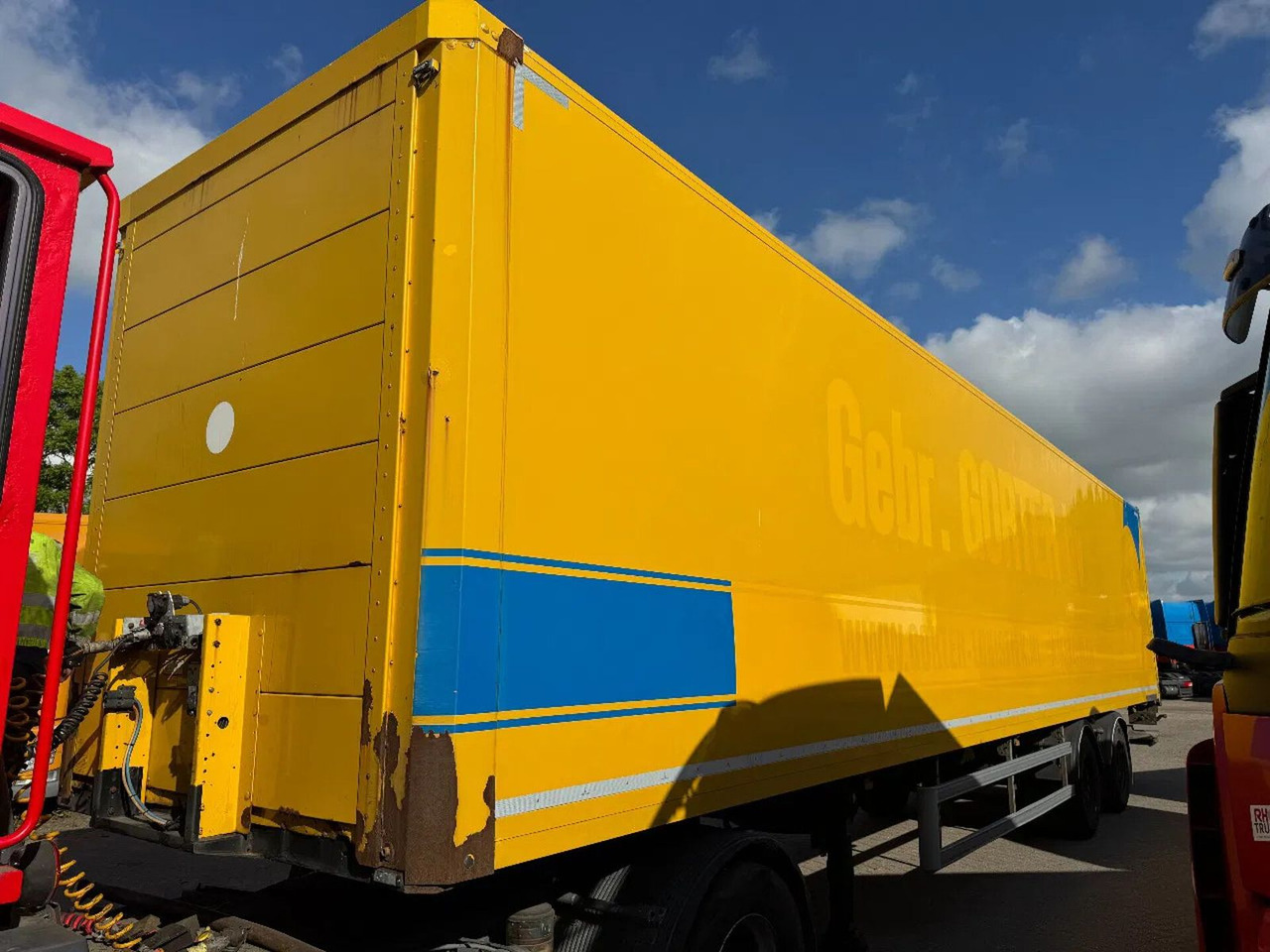 System Trailer TFSH 18 TRPLY - 2 AXLE SAF + STEE - Semireboque furgão: foto 5 System Trailer TFSH 18 TRPLY - 2 AXLE SAF + STEE - Semireboque furgão: foto 5