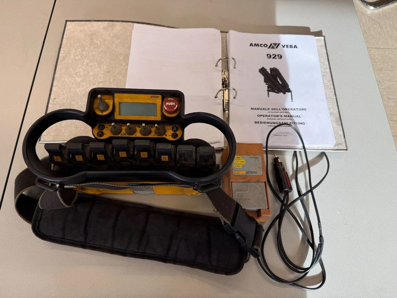 Semi-reboque plataforma/ Caixa aberta TURBO'S HOET 3 AXLE + AMCO-VEBA V929 6S CRANE + REMOTE: foto 8 Semi-reboque plataforma/ Caixa aberta TURBO'S HOET 3 AXLE + AMCO-VEBA V929 6S CRANE + REMOTE: foto 8