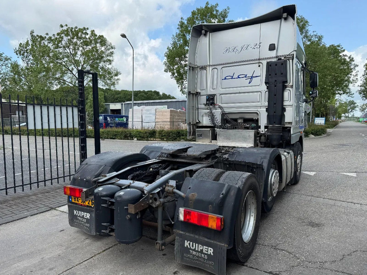DAF XF 105.460 6X2 RETARDER EURO5 TÜV TILL 01-2026 - Tractor: foto 5 DAF XF 105.460 6X2 RETARDER EURO5 TÜV TILL 01-2026 - Tractor: foto 5
