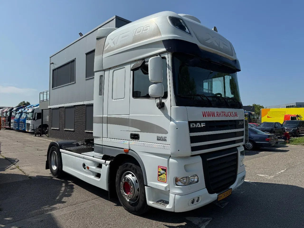 DAF XF 105.510 4X2 SKIRTS ADR RETARDER STANDKLIMA - Tractor: foto 3 DAF XF 105.510 4X2 SKIRTS ADR RETARDER STANDKLIMA - Tractor: foto 3