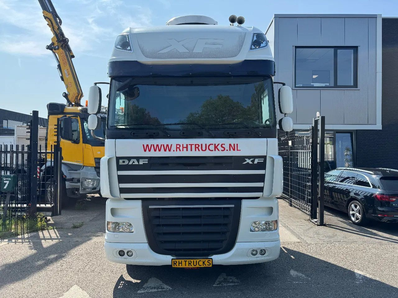 DAF XF 105.510 4X2 SKIRTS ADR RETARDER STANDKLIMA - Tractor: foto 2 DAF XF 105.510 4X2 SKIRTS ADR RETARDER STANDKLIMA - Tractor: foto 2
