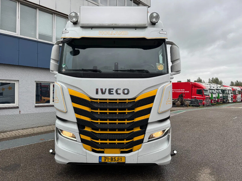 Iveco S-WAY 460 4X2 EURO 6 SKIRTS DOUBLE TANK - Tractor: foto 2 Iveco S-WAY 460 4X2 EURO 6 SKIRTS DOUBLE TANK - Tractor: foto 2