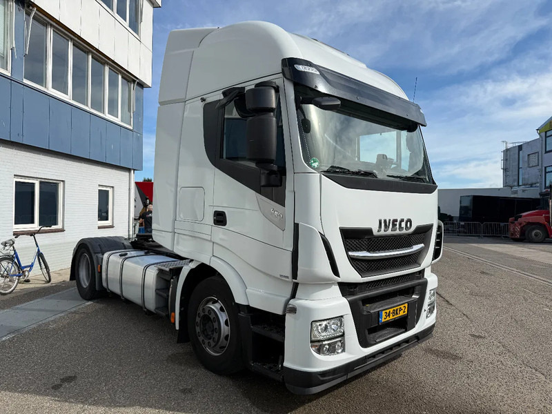 Iveco Stralis 440.42 Iveco AS440STX/P Hi-Way Stralis - Tractor: foto 1 Iveco Stralis 440.42 Iveco AS440STX/P Hi-Way Stralis - Tractor: foto 1