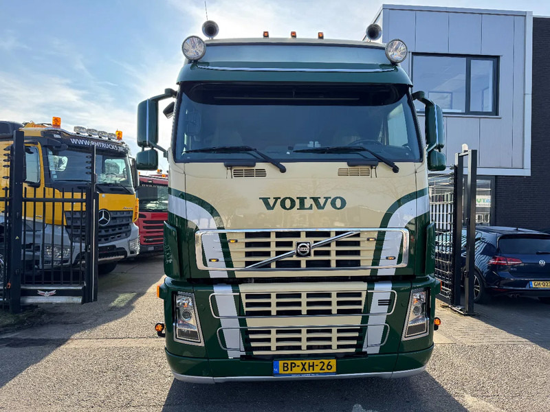 Volvo FH 16.550 4X2 - EURO 3 + FULL SPOILER + MANUAL GEAR - Tractor: foto 2 Volvo FH 16.550 4X2 - EURO 3 + FULL SPOILER + MANUAL GEAR - Tractor: foto 2