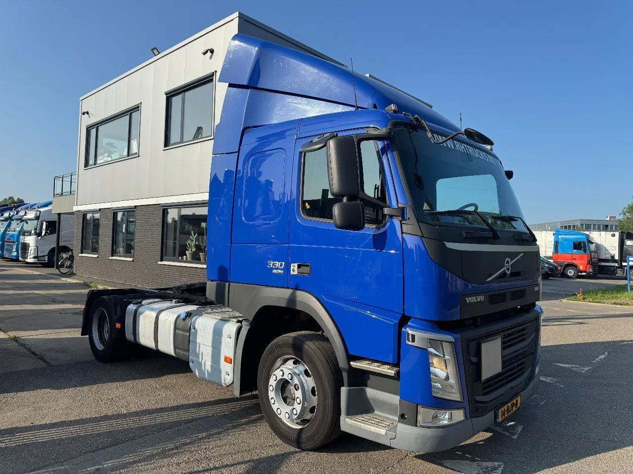 Volvo FM 330 4X2 - EURO 6 + TÜV 06-2026 - Tractor: foto 3 Volvo FM 330 4X2 - EURO 6 + TÜV 06-2026 - Tractor: foto 3
