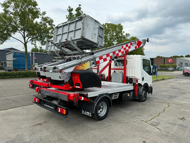 Nissan 3X UNIT CABSTAR 35.13 EURO 6 + LIFT 25 METER + REMOTE CONTROL - Veículo comercial: foto 4 Nissan 3X UNIT CABSTAR 35.13 EURO 6 + LIFT 25 METER + REMOTE CONTROL - Veículo comercial: foto 4