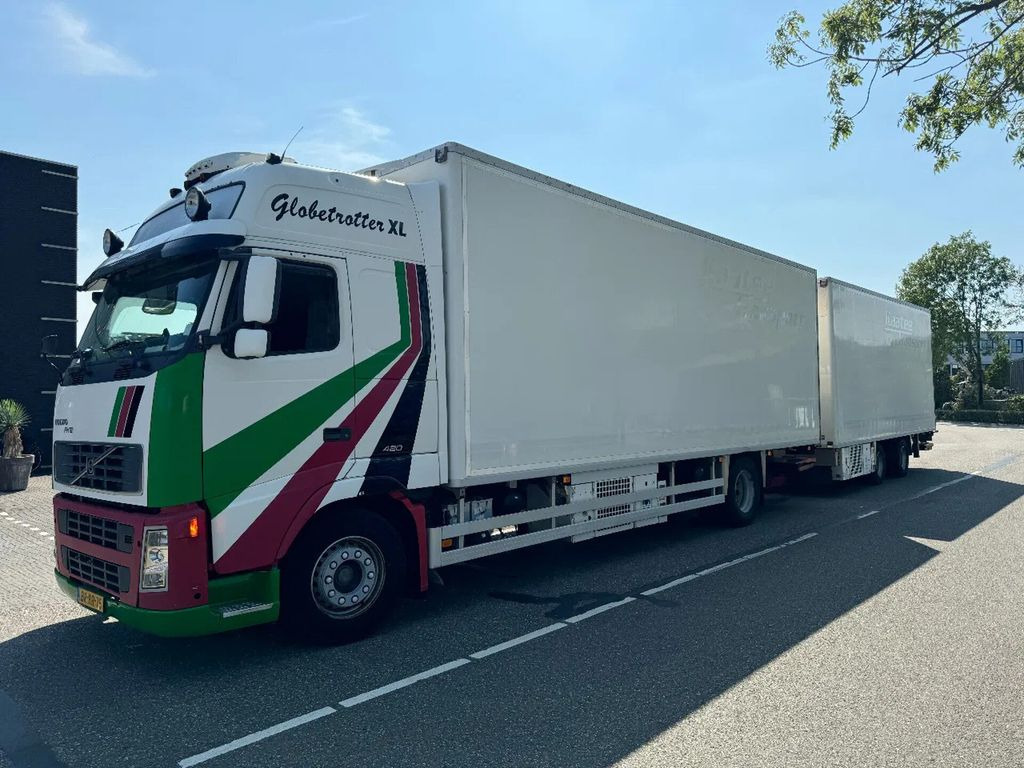 Volvo FH 12.420 4X2 EURO 3+ BURG HANGER + THERMO KING - Caminhão frigorífico: foto 1 Volvo FH 12.420 4X2 EURO 3+ BURG HANGER + THERMO KING - Caminhão frigorífico: foto 1