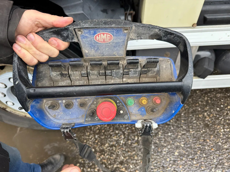 Volvo FM 420 8X2 EEV + HMF 2420-K3 + REMOTE + 5E & 6E FUNCTIE - Camião de caixa aberta/ Plataforma, Caminhão grua: foto 5 Volvo FM 420 8X2 EEV + HMF 2420-K3 + REMOTE + 5E & 6E FUNCTIE - Camião de caixa aberta/ Plataforma, Caminhão grua: foto 5