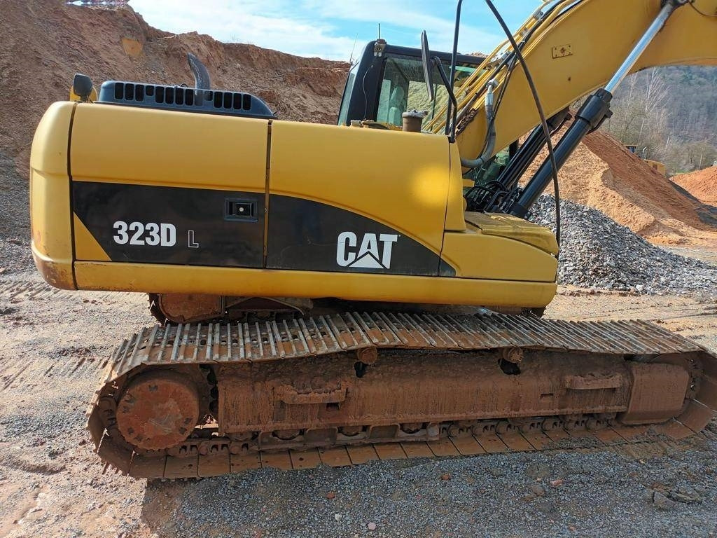 CAT 323 DL - Escavadora de rastos: foto 2 CAT 323 DL - Escavadora de rastos: foto 2