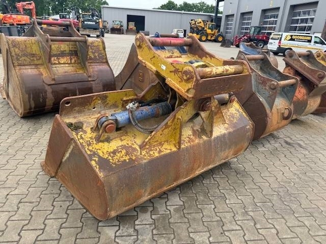 Grabenräumer schwenkbar auf OQ 70/55 - Balde de Máquina de construção: foto 1 Grabenräumer schwenkbar auf OQ 70/55 - Balde de Máquina de construção: foto 1