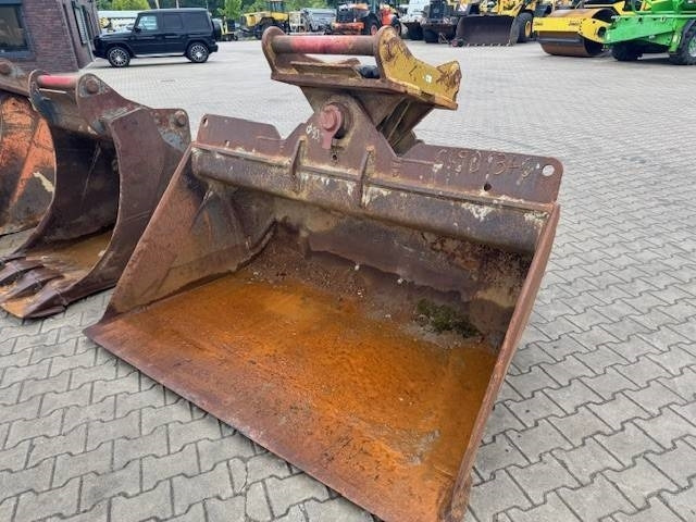 Grabenräumer schwenkbar auf OQ 70/55 - Balde de Máquina de construção: foto 2 Grabenräumer schwenkbar auf OQ 70/55 - Balde de Máquina de construção: foto 2