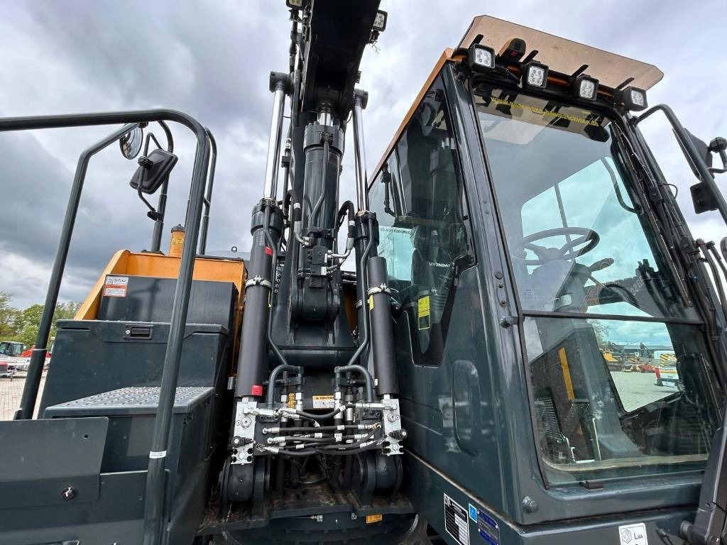 HYUNDAI HW170 ACR - Escavadeira de rodas: foto 5 HYUNDAI HW170 ACR - Escavadeira de rodas: foto 5