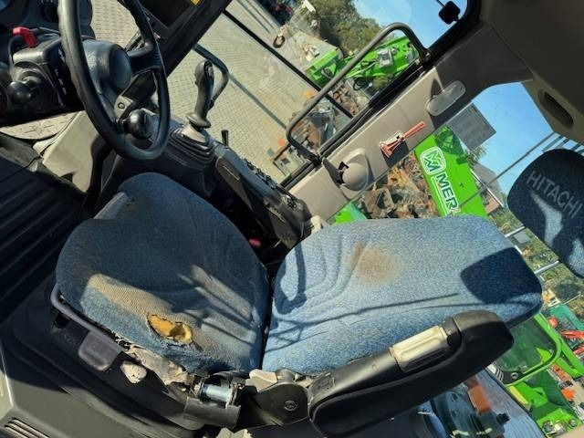 Carregadeira de rodas Hitachi ZW 180: foto 11