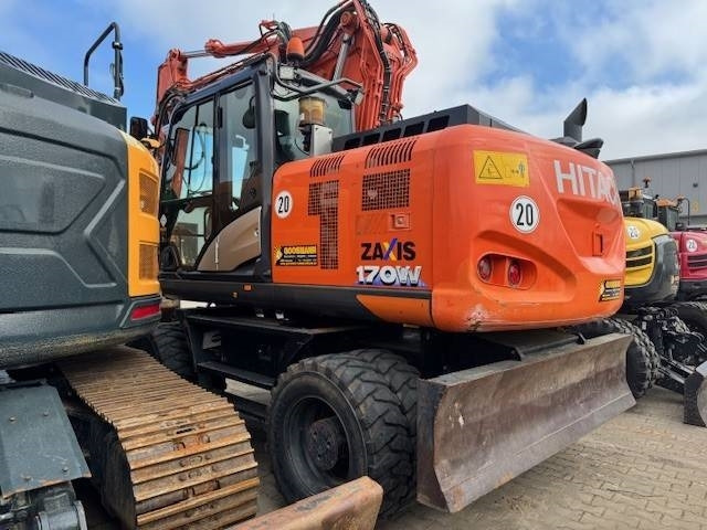 Hitachi ZX 170 W  - Escavadeira de rodas: foto 3 Hitachi ZX 170 W  - Escavadeira de rodas: foto 3