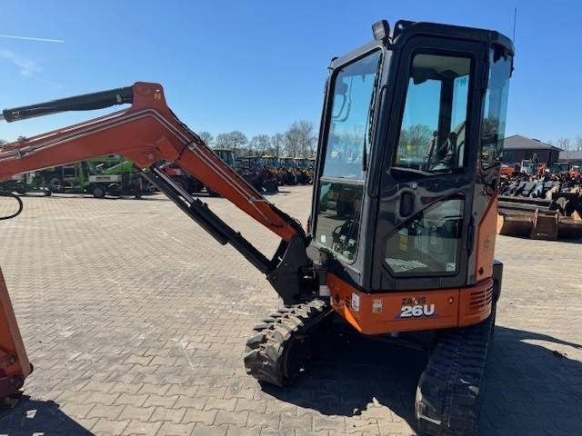 Hitachi ZX 26 - Mini escavadeira: foto 1 Hitachi ZX 26 - Mini escavadeira: foto 1