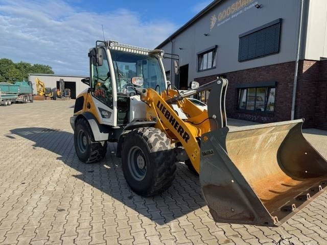 LIEBHERR L 504 Compact - Carregadeira de rodas: foto 4 LIEBHERR L 504 Compact - Carregadeira de rodas: foto 4