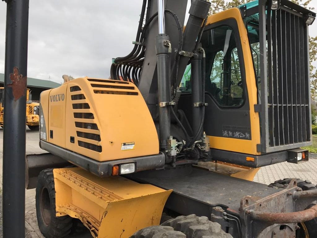 Escavadeira de rodas Volvo EW 160 B: foto 12