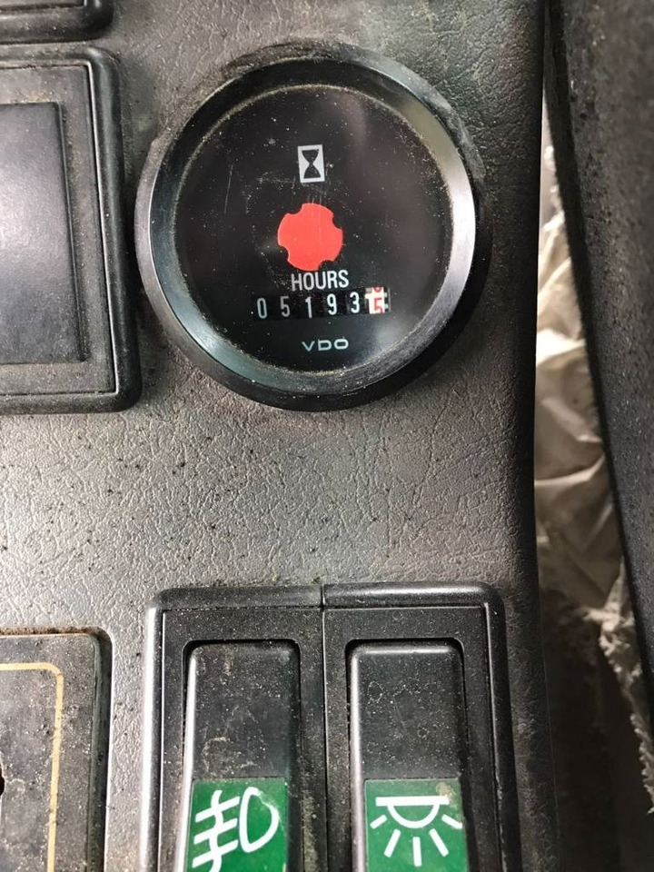 Escavadeira de rodas Volvo EW 160 B: foto 11