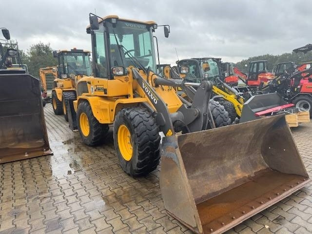 Volvo L 30 G  - Carregadeira de rodas: foto 2 Volvo L 30 G  - Carregadeira de rodas: foto 2