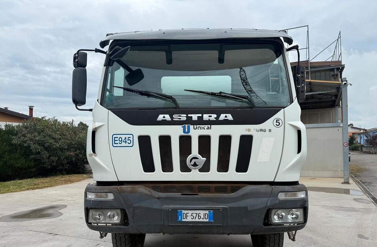 Autobetoniera Astra HD8 84 48 EURO 5 - Caminhão betoneira: foto 2 Autobetoniera Astra HD8 84 48 EURO 5 - Caminhão betoneira: foto 2