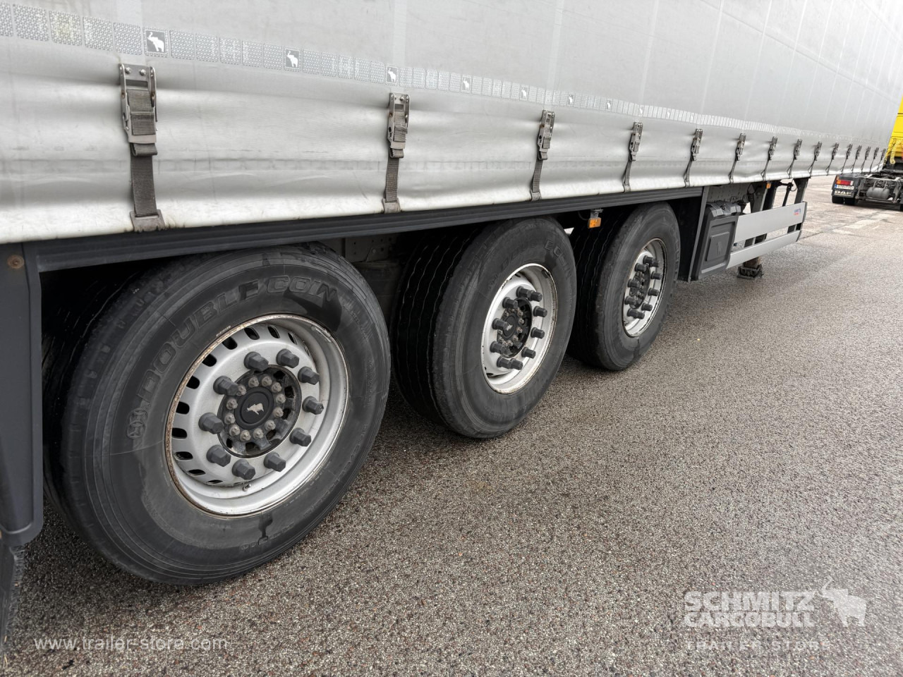 SCHMITZ Curtainsider Standard - Semi-reboque de lona: foto 3 SCHMITZ Curtainsider Standard - Semi-reboque de lona: foto 3