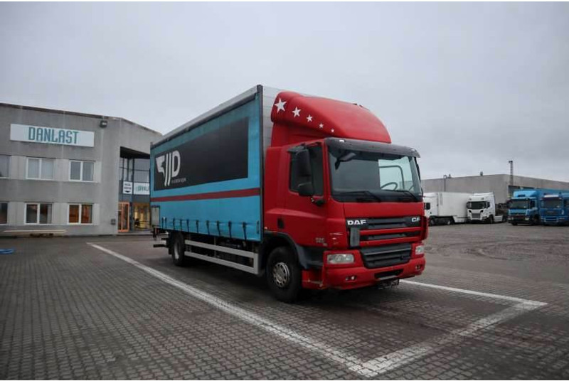 DAF CF 75-360 FA - Caminhão com lona: foto 2 DAF CF 75-360 FA - Caminhão com lona: foto 2